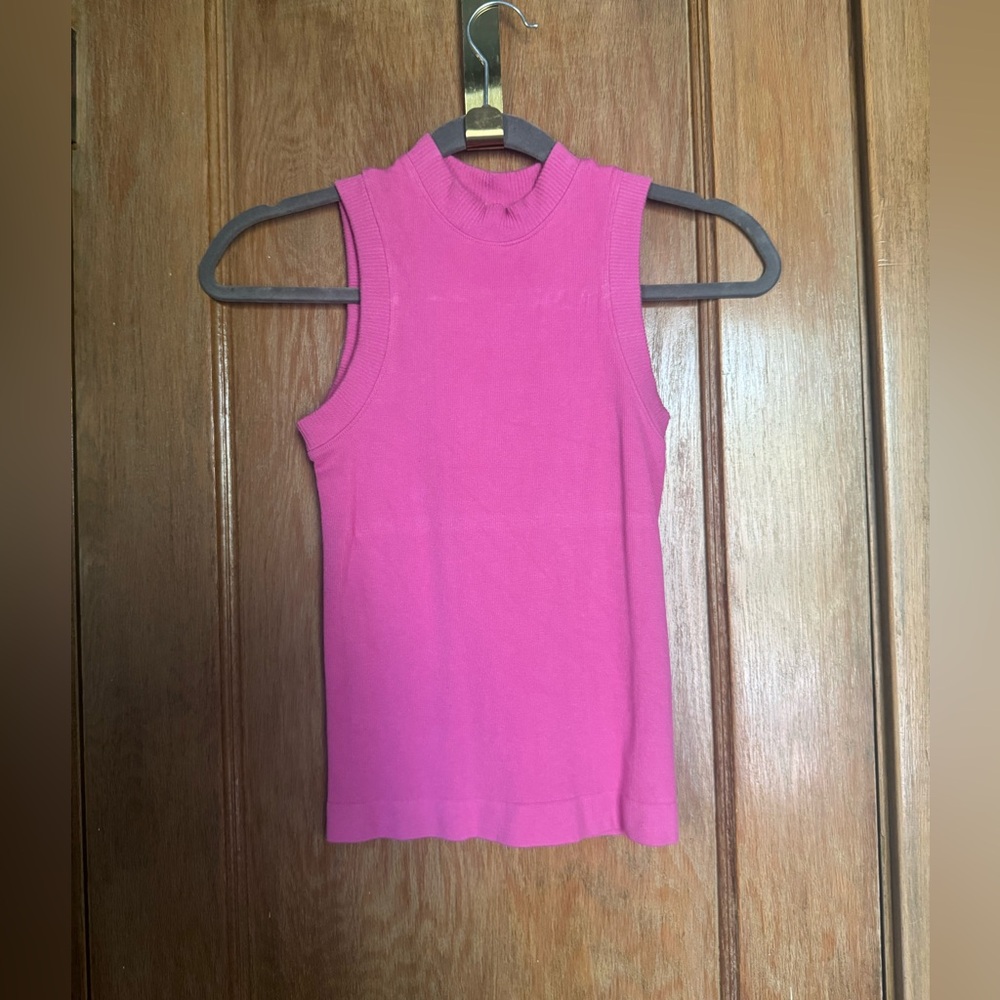 Pink tank - Picture 2 of 7